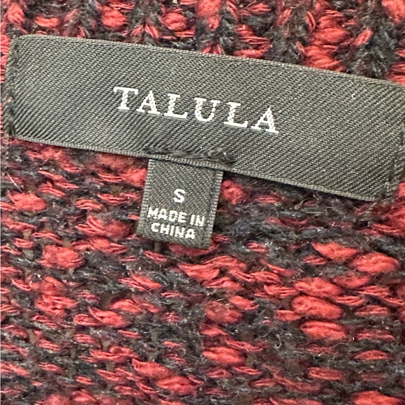 Talula Long Sleeve Cropped Sweater Size Small - Picture 3 of 5